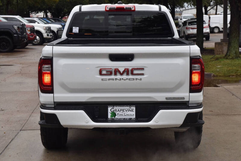 2024 GMC Canyon Elevation