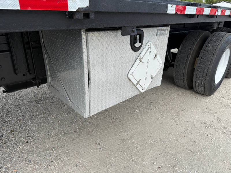 2015 Freightliner M2 112