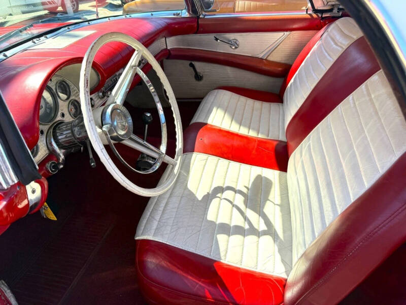 1957 Ford Thunderbird