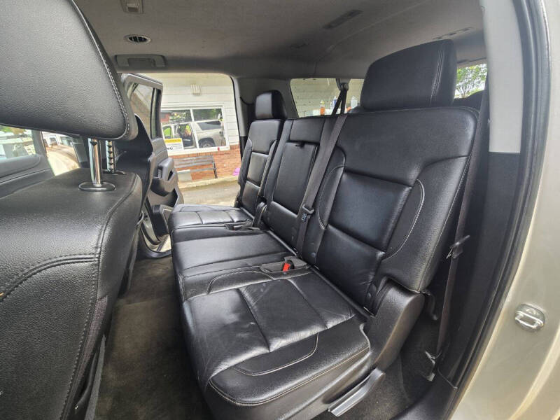 2017 Chevrolet Suburban LT