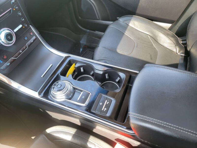 2019 Ford Edge Titanium