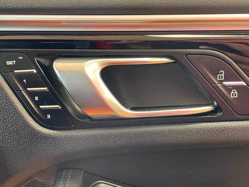 2023 Porsche Macan