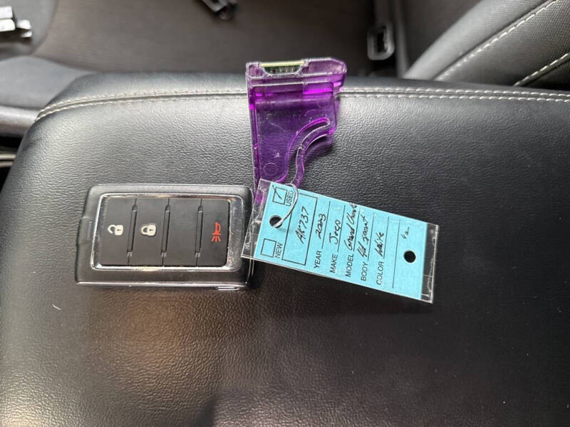 2023 Jeep Grand Cherokee L Laredo