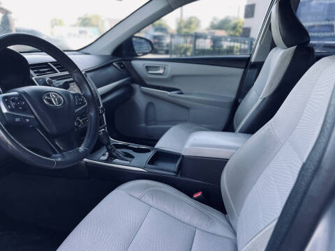 2017 Toyota Camry SE