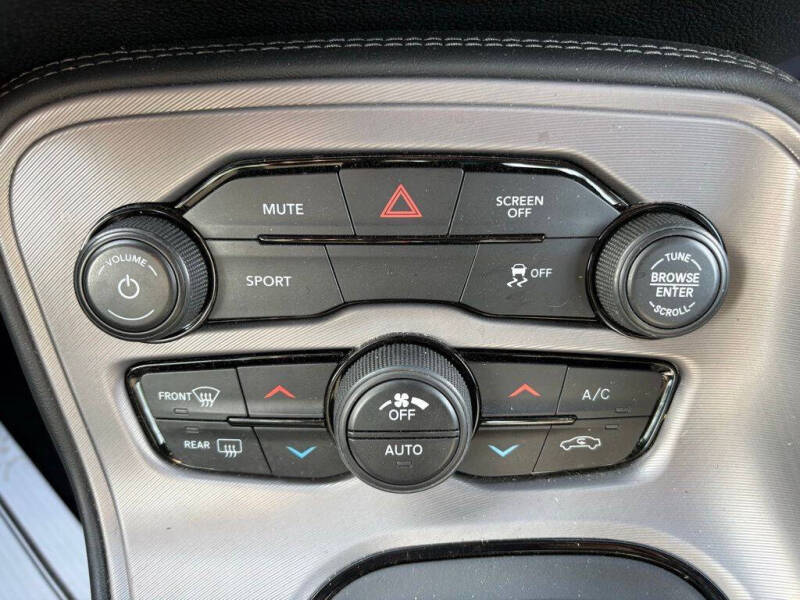 2023 Dodge Challenger SXT