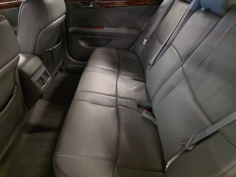 2005 Toyota Avalon XL