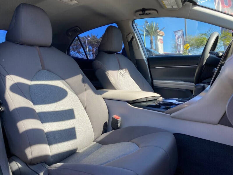 2018 Toyota Camry LE