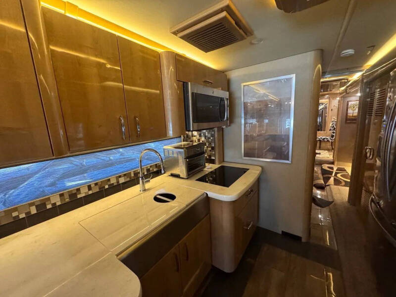 2018 Freightliner XCM Chassis