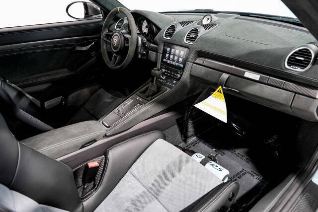 2023 Porsche 718 Cayman GT4 RS