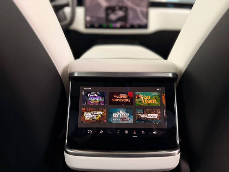 2022 Tesla Model S Plaid