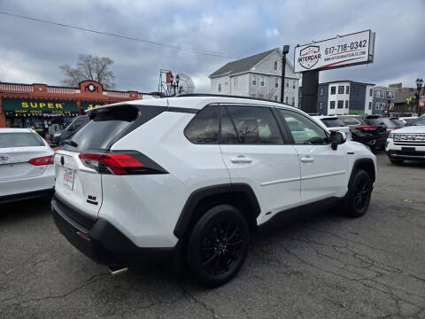 2021 Toyota RAV4 Hybrid XLE