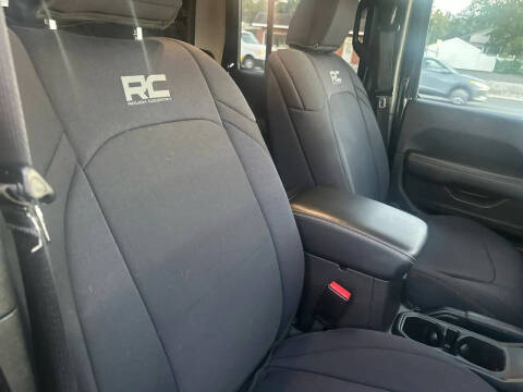 2023 Jeep Gladiator Overland