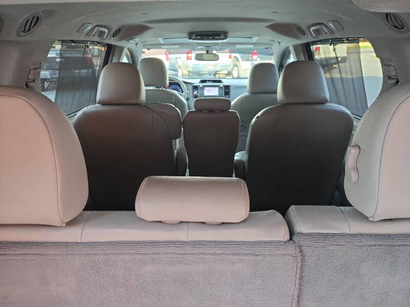 2011 Toyota Sienna XLE 8-Passenger