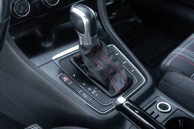 2017 Volkswagen Golf GTI S