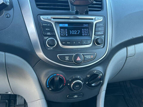 2016 Hyundai Accent SE