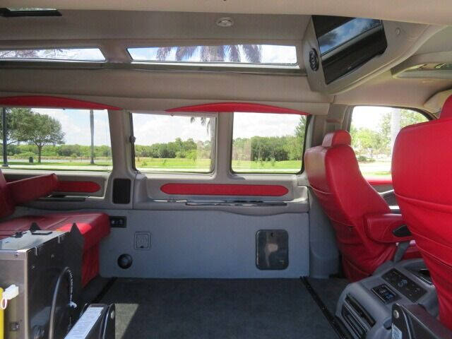 2018 GMC Savana 2500