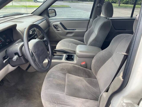 2000 Jeep Grand Cherokee Laredo