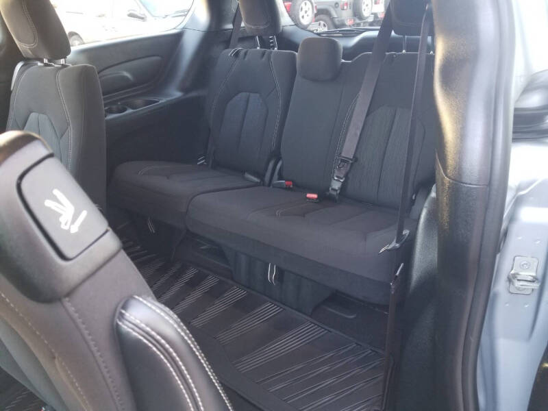 2023 Chrysler Pacifica Touring