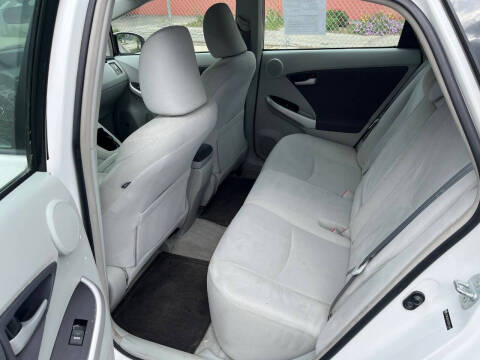 2010 Toyota Prius III