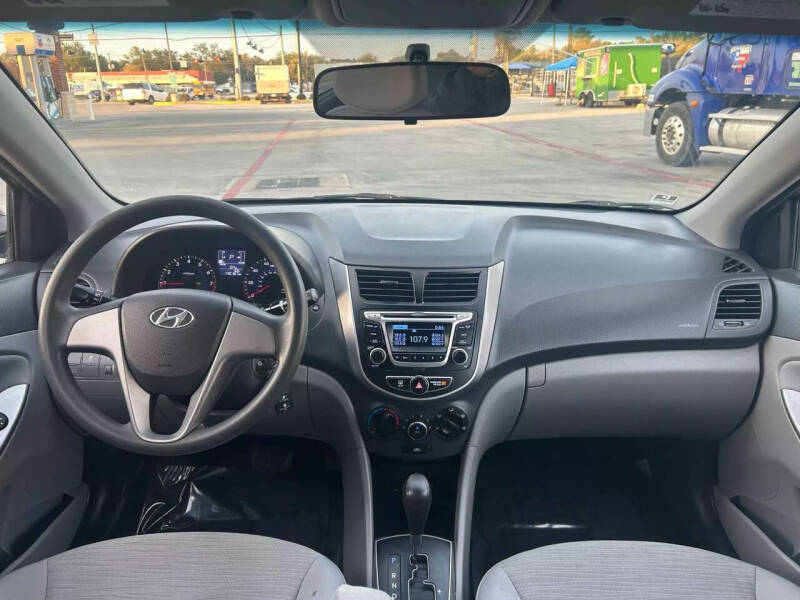 2016 Hyundai Accent SE