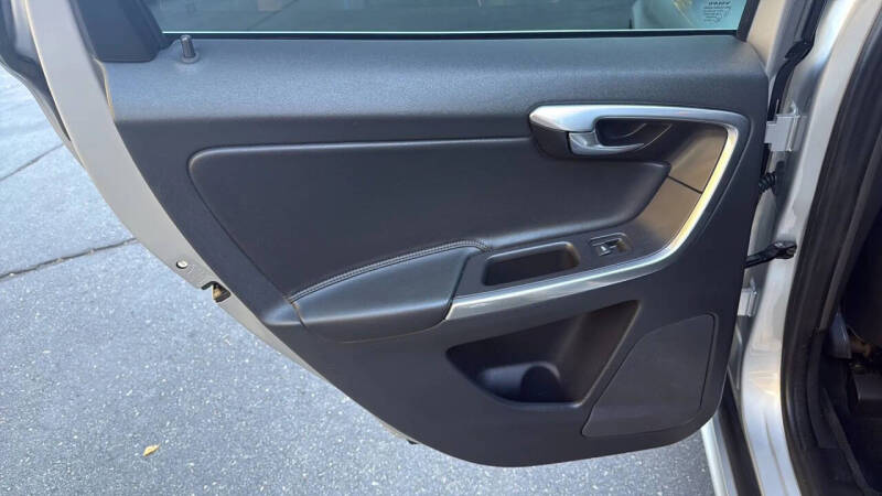 2016 Volvo XC60 T5 Premier