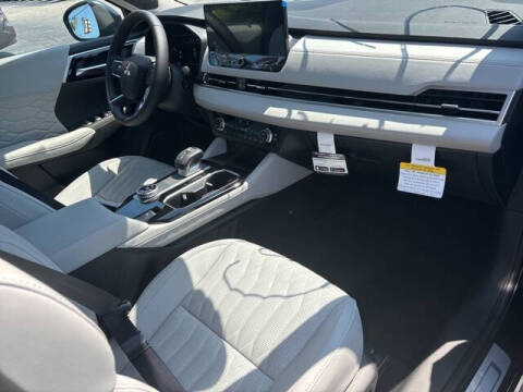 2025 Mitsubishi Outlander SEL