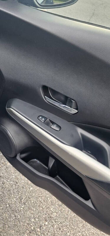 2019 Nissan Kicks SR