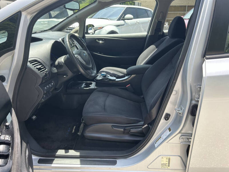 2016 Nissan LEAF SV