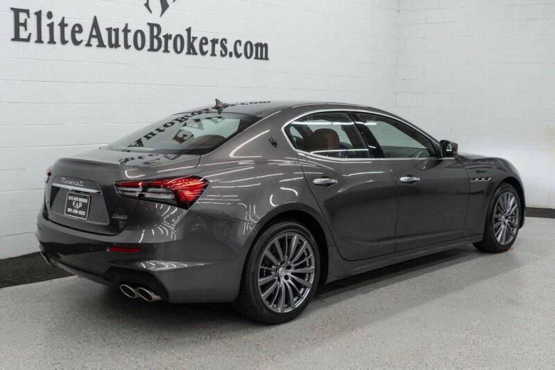 2022 Maserati Ghibli Modena Q4