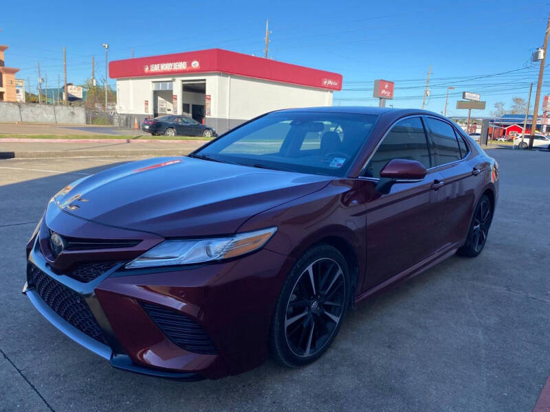 2018 Toyota Camry for sale at HOUSTON SKY AUTO SALES in Houston TX