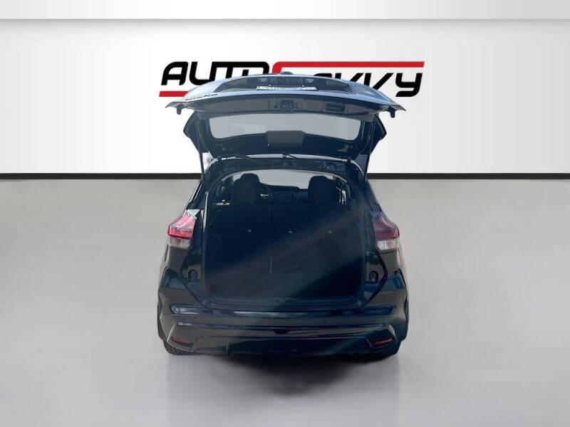 2022 Nissan Kicks S