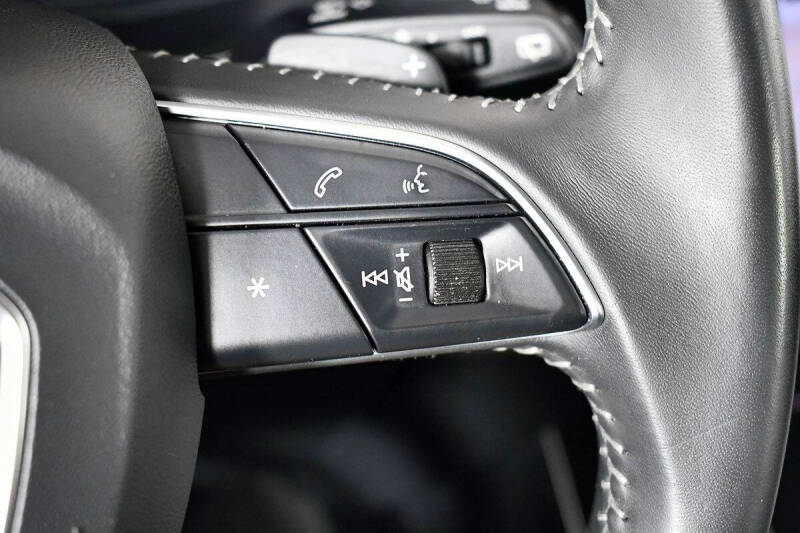 2019 Audi Q8 quattro Premium 55 TFSI