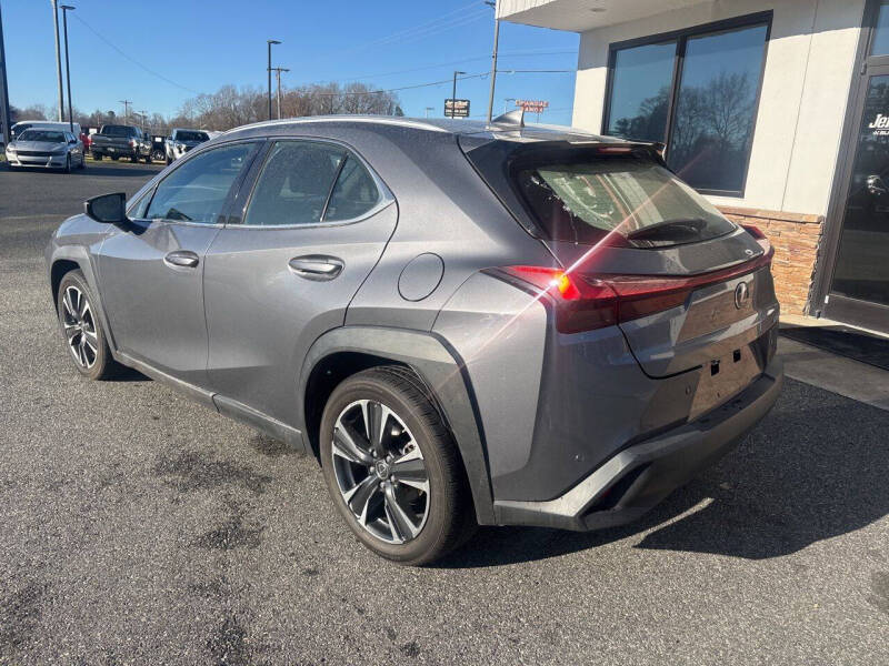 2021 Lexus UX 200