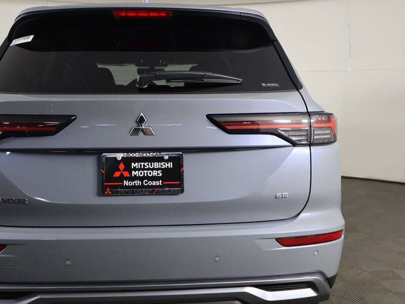 2026 Mitsubishi Outlander SE