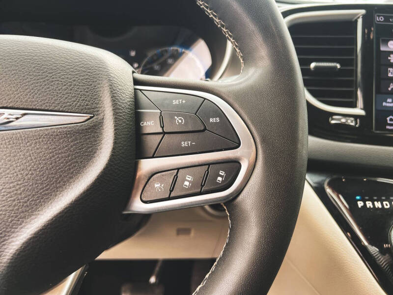 2022 Chrysler Pacifica Touring L