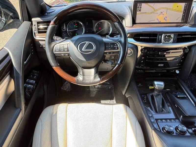 2019 Lexus LX 570