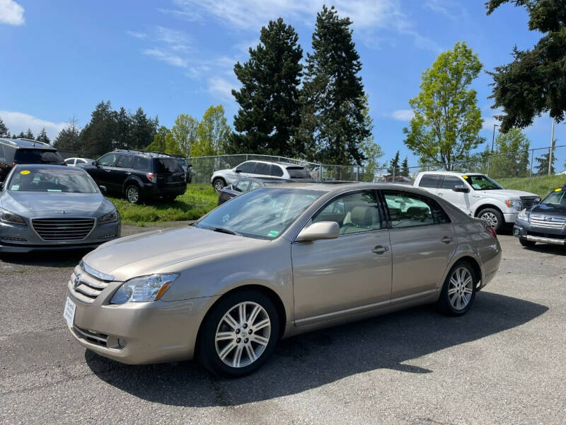 2006 Toyota Avalon for sale at King Crown Auto Sales LLC in Federal Way WA