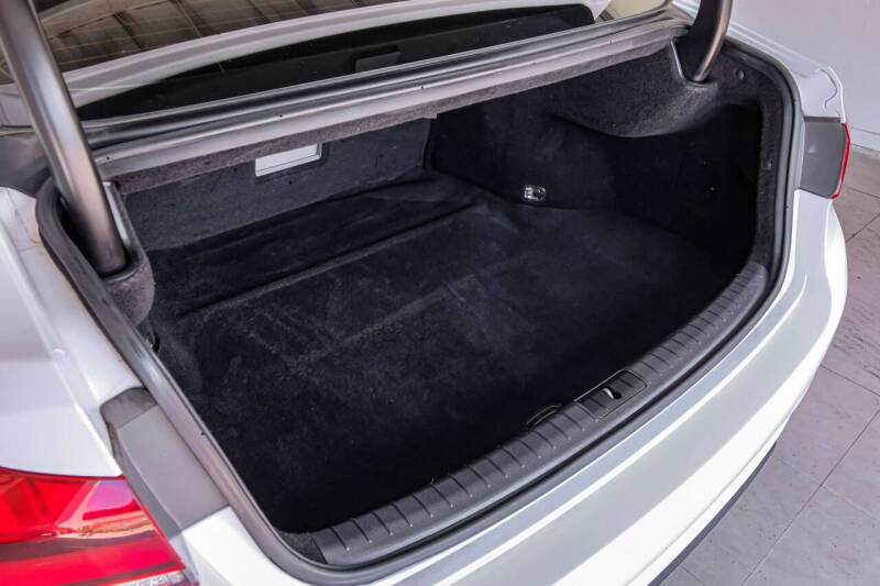 2015 Hyundai Genesis 5.0L