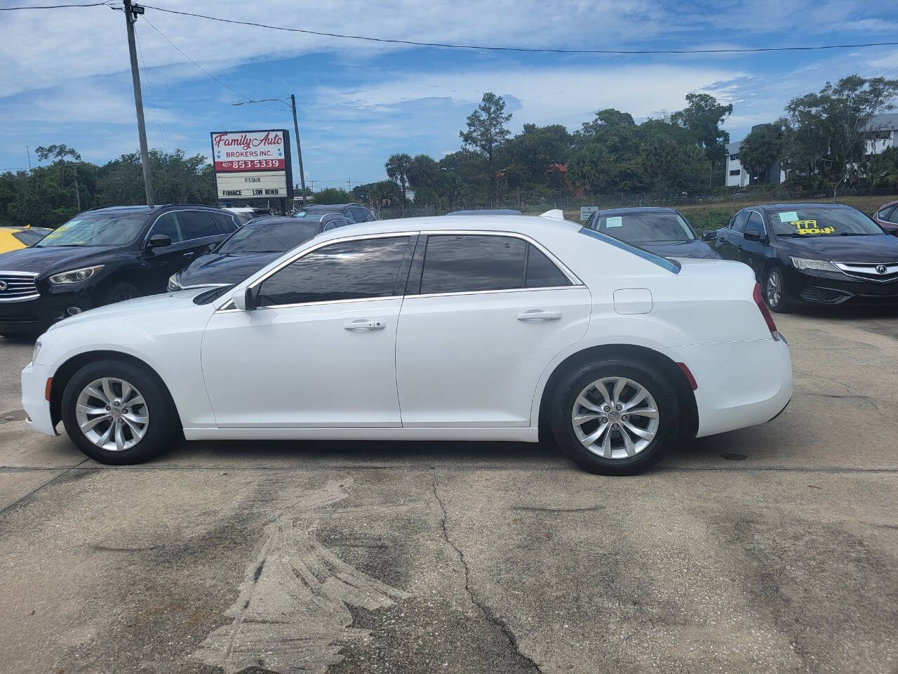 2016 Chrysler 300 for sale at FAMILY AUTO BROKERS in Longwood, FL