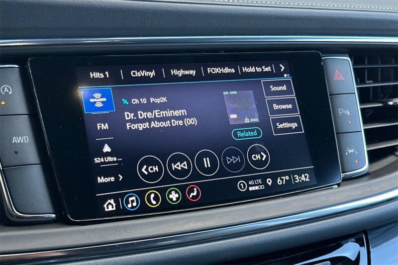 2024 Buick Enclave Essence