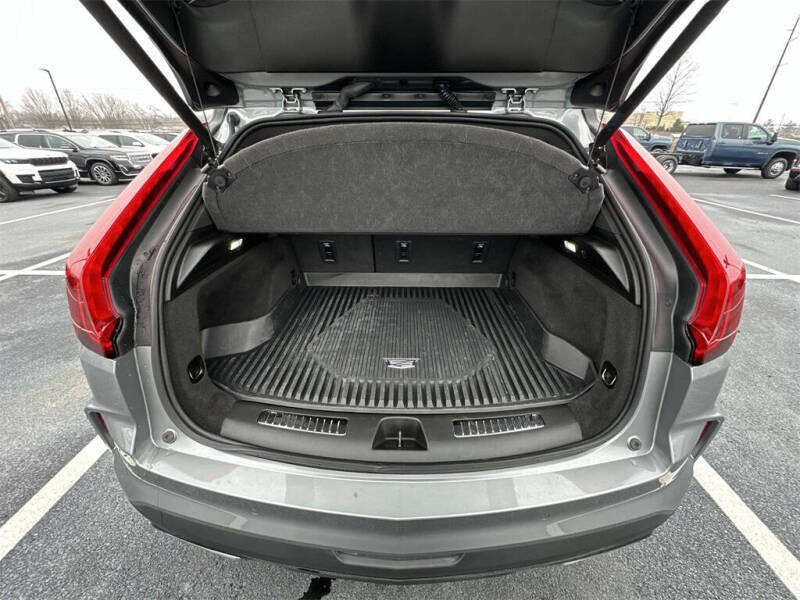 2024 Cadillac XT4 Premium Luxury