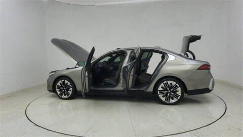 2025 BMW 5 Series 530i xDrive