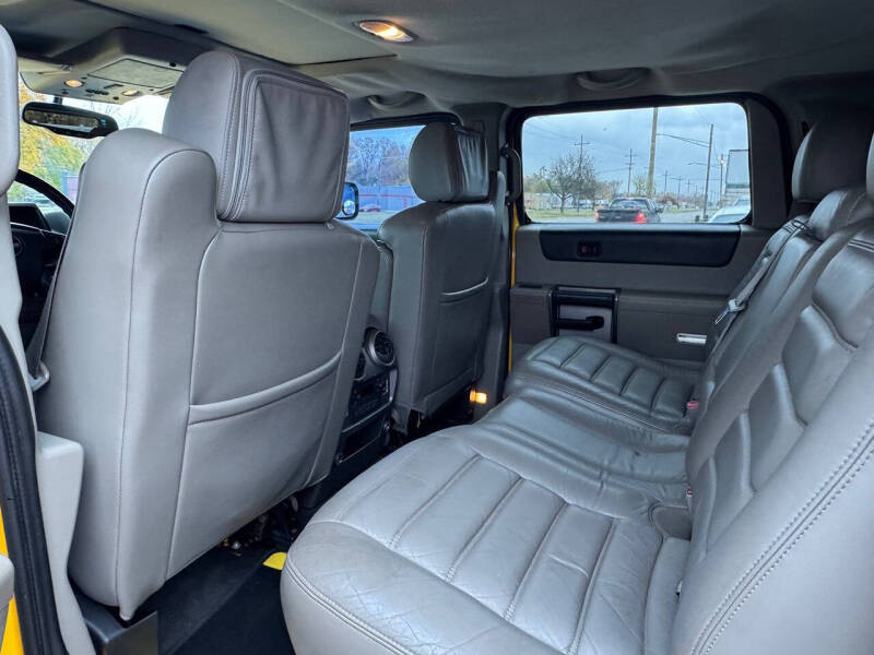 2004 HUMMER H2 Lux Series