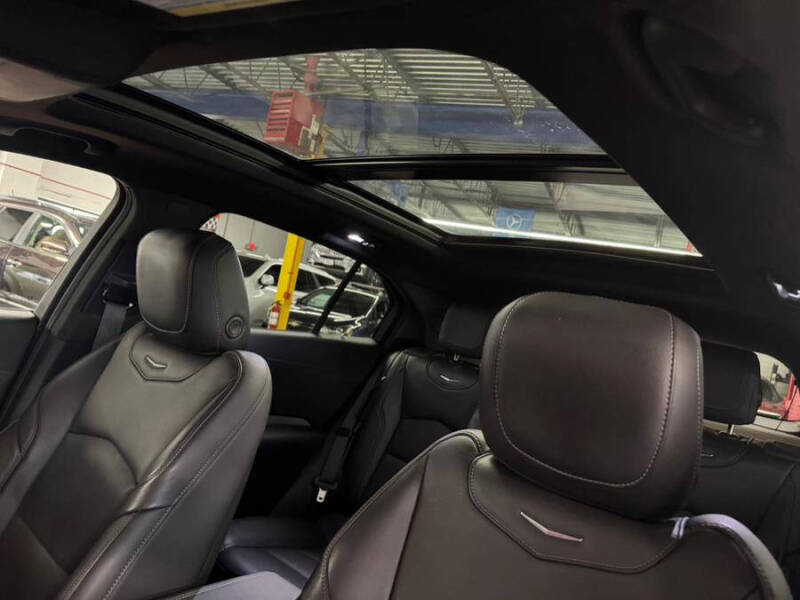 2019 Cadillac XT4 Premium Luxury