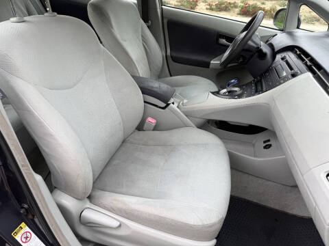 2010 Toyota Prius III