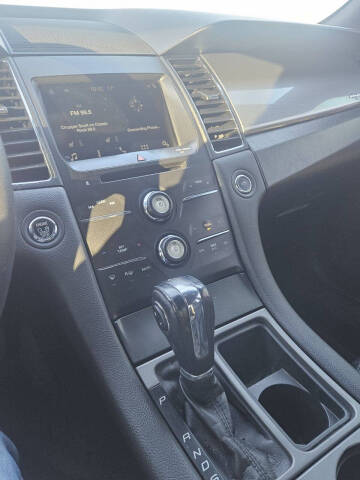 2018 Ford Taurus SEL