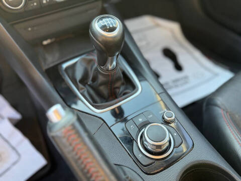 2015 Mazda MAZDA3 s Grand Touring