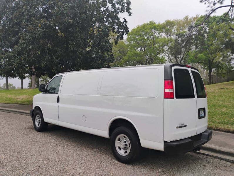 2019 Chevrolet Express 2500