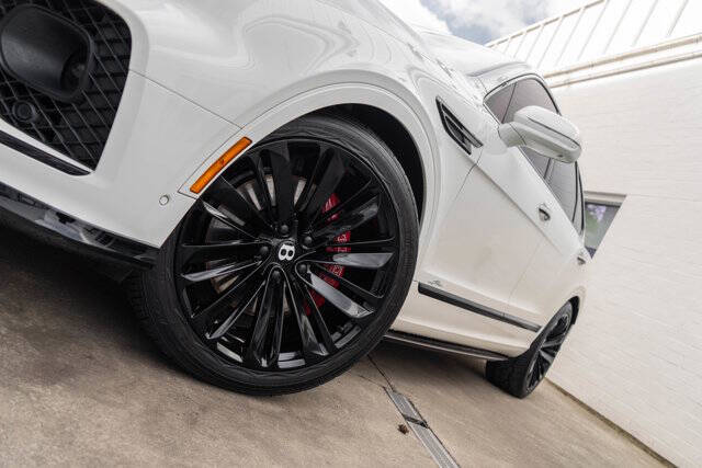 2021 Bentley Bentayga 8