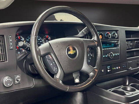 2022 Chevrolet Express 2500